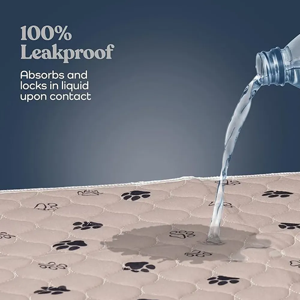 With its max-absorbency material, this pee pad absorbs liquids upon contact, helping to control messes quickly and efficiently. It’s perfect for pet owners who need an effective solution for accidents and potty training.