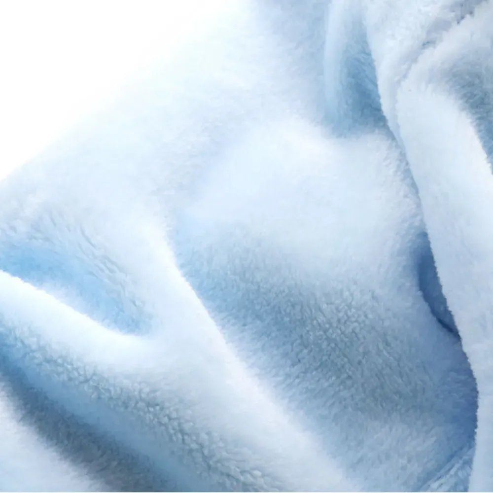 clothes for hairless cats (1) Double-sided fleece clothing designed for hairless cats, offering warmth, comfort, and eco-friendly protection for winter.