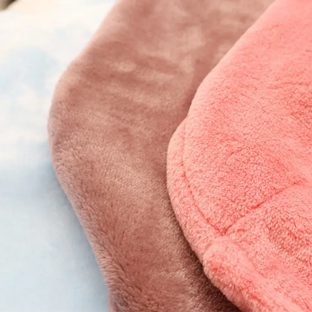 sphynx clothes for cats (1) The clothing is expertly crafted with fine stitching, ensuring durability and long-lasting wear. It’s designed to withstand the rigors of daily use, while keeping its soft texture intact.