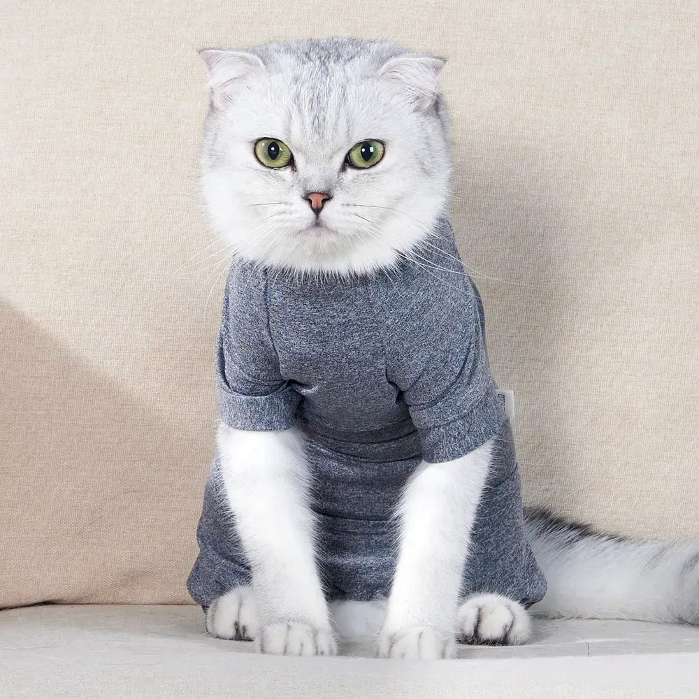 Prevents Infection and Promotes Healing: Designed to keep wounds protected, this suit prevents infection by stopping the cat from licking or scratching surgical sites, ensuring a smoother recovery process.