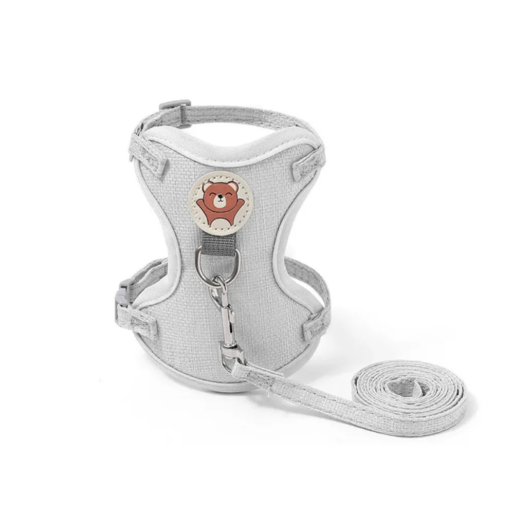 Distributes Pressure Evenly: The vest design helps distribute pressure evenly across the body, offering a secure and comfortable fit without causing strain on any part of the pet's body.