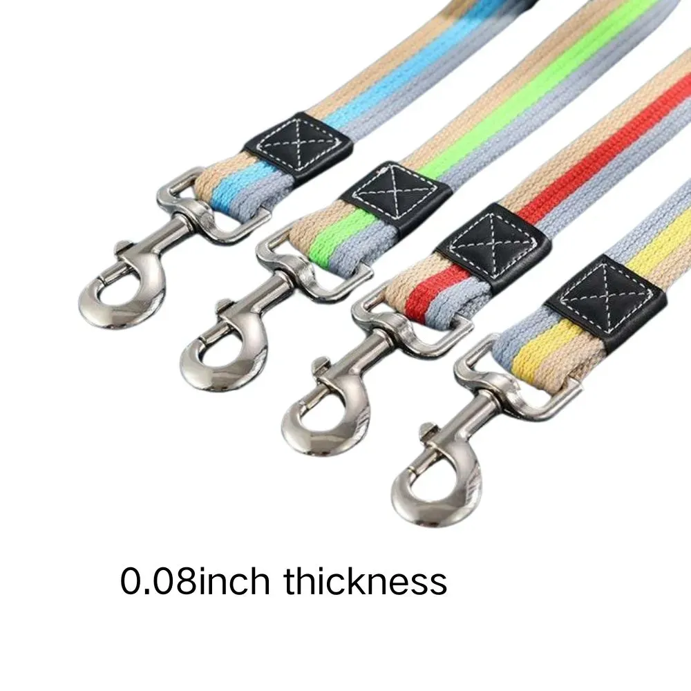 Scratch-Resistant and Hand-Friendly: The leash is crafted from scratch-resistant materials that provide a comfortable grip and prevent discomfort even during sudden pulls, ensuring a smoother walk.