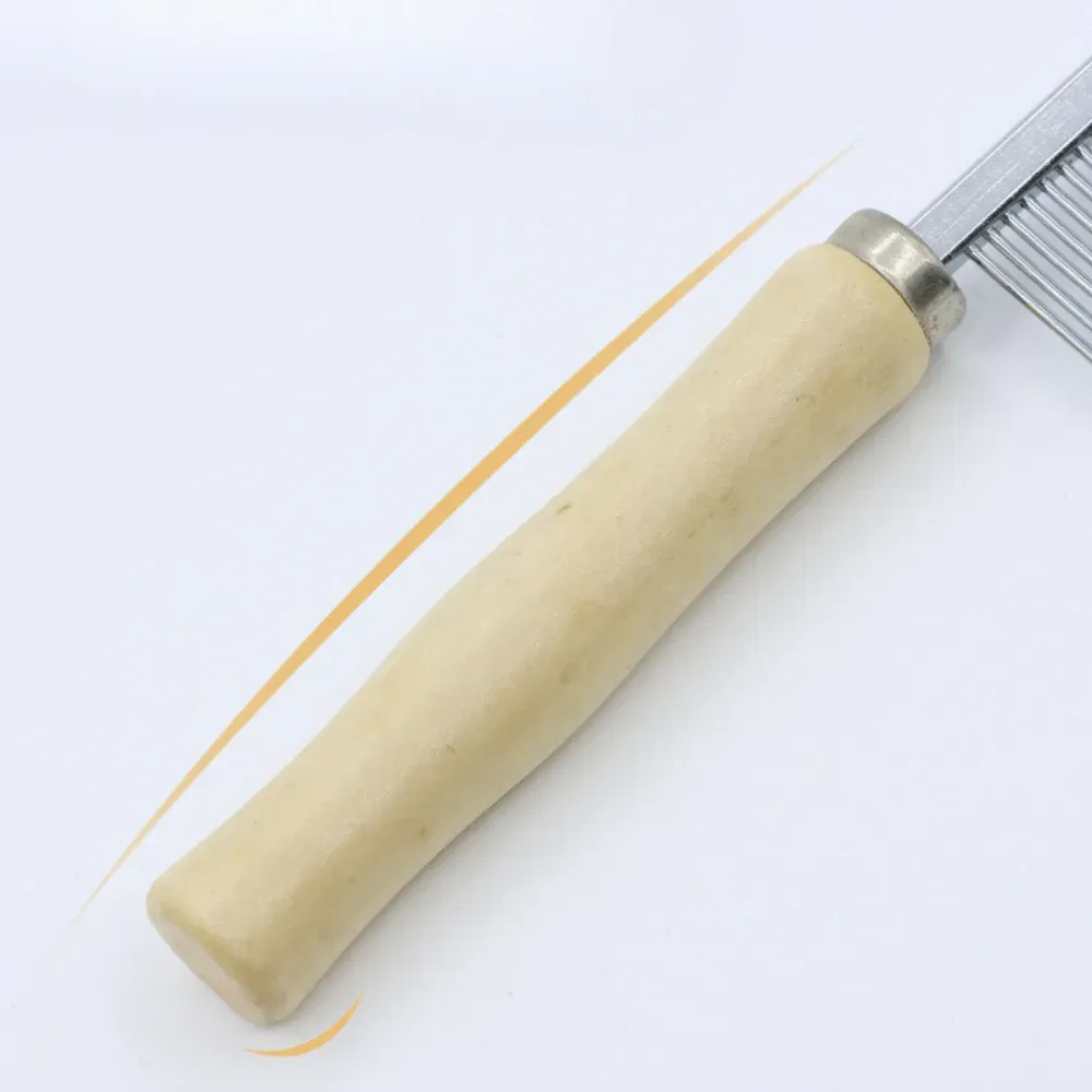 Single-sided Metal Grooming Comb with Wooden Handle