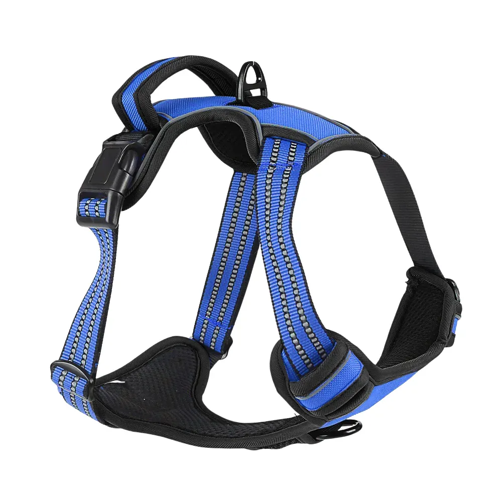 Perfect for night walks, the reflective strips ensure visibility from a distance, making it easier for pet owners to spot their pets in low-light conditions, boosting nighttime safety.