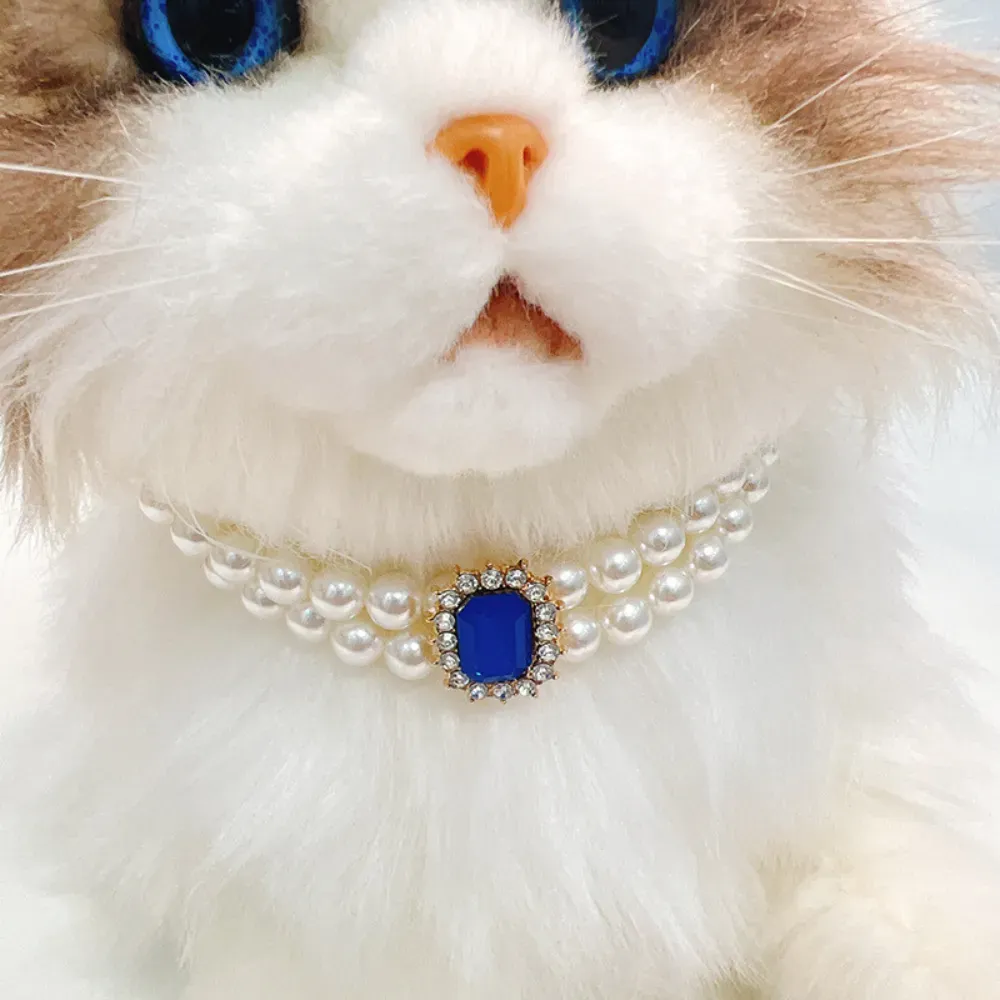 Businesses can offer a stylish and durable pet jewelry piece with this pearl double-layer collar. Its adjustable size, premium pearls, and rhinestone detailing make it perfect for a wide range of pets.