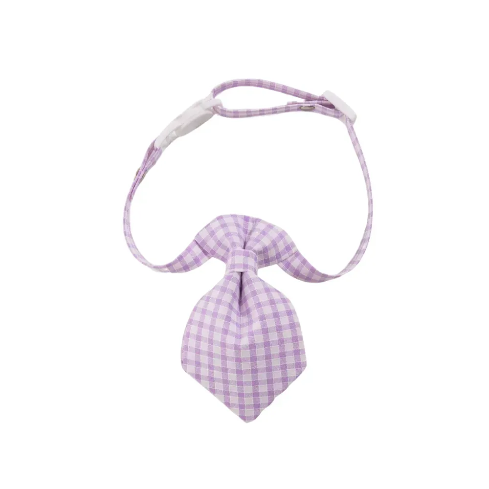 Whether for special occasions or everyday wear, this plaid bow tie collar provides both style and functionality, making it an ideal product for pet stores that want to offer fashionable, high-quality accessories for pets.