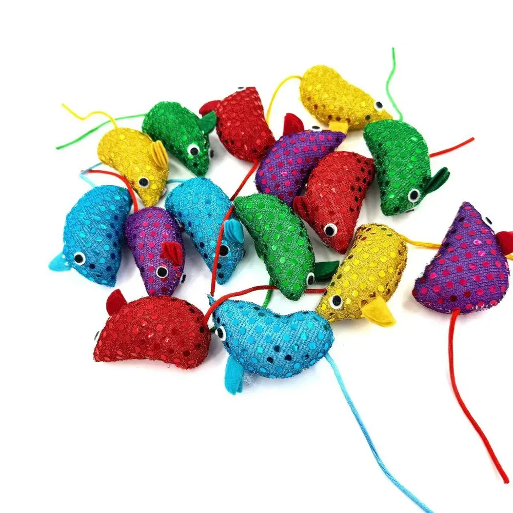 This sequin little mouse cat toy offers multi-color fun and durable, bite-resistant materials for hours of self-entertaining play.