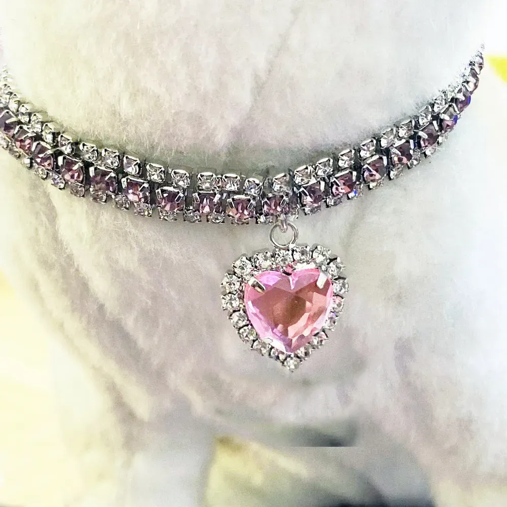 Rhinestones Cat Collar with Bling Charm, Shiny Crystal Pet Collar, Rhinestone Adjustable Collar Display Pink Shiny Heart-shaped Diamond Pet Necklace