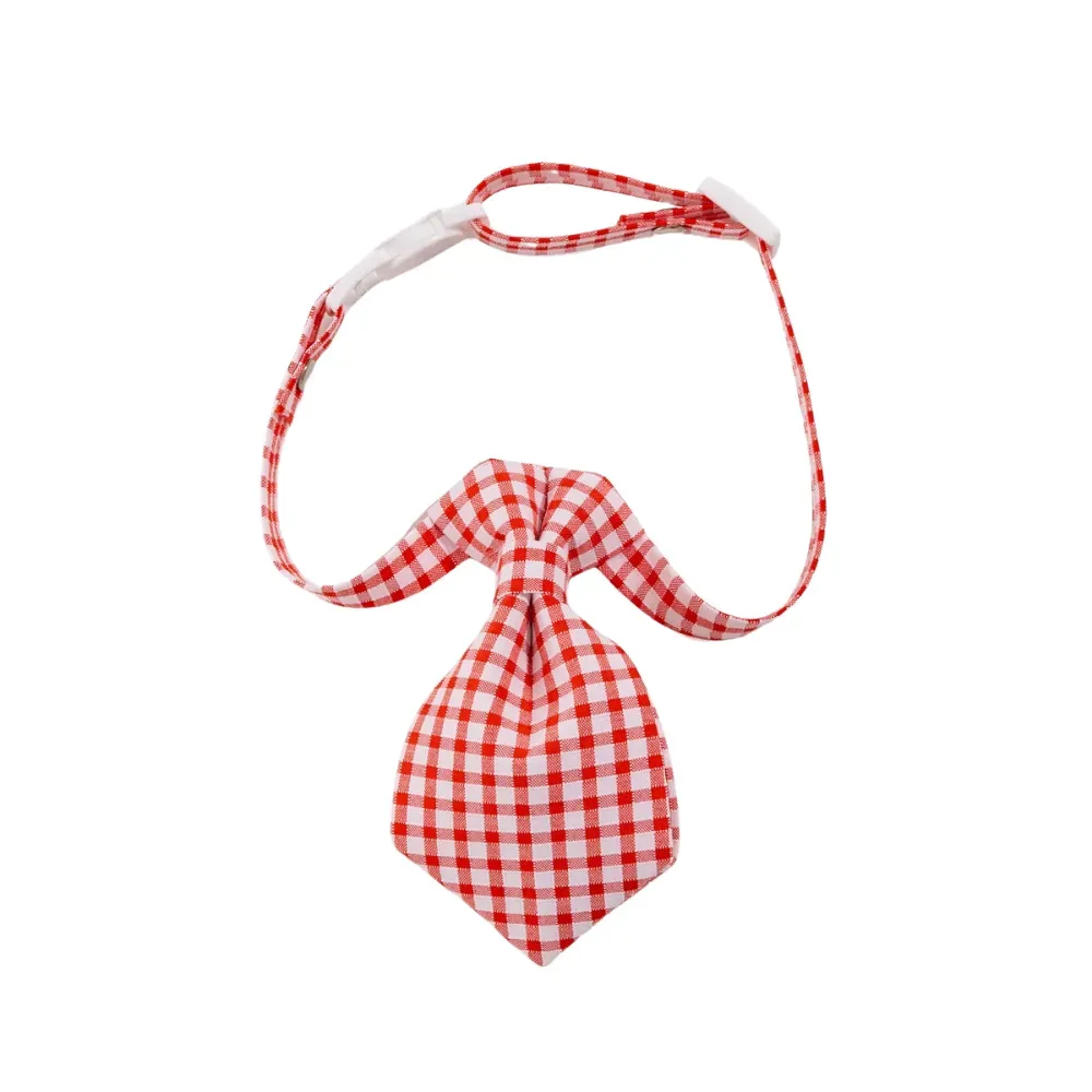 With its easy-to-use buckle closure, this collar is designed for convenience, allowing pet owners to quickly put it on and take it off their pets. It’s a hassle-free accessory perfect for busy pet owners.