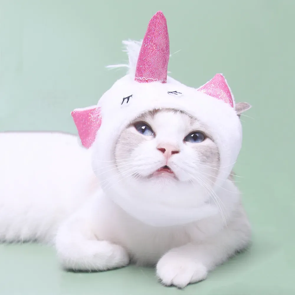 Unicorn hat for cats (2)_1 The adjustable strap and lightweight design ensure that the headpiece stays securely in place, providing a comfortable, hassle-free experience for pets.