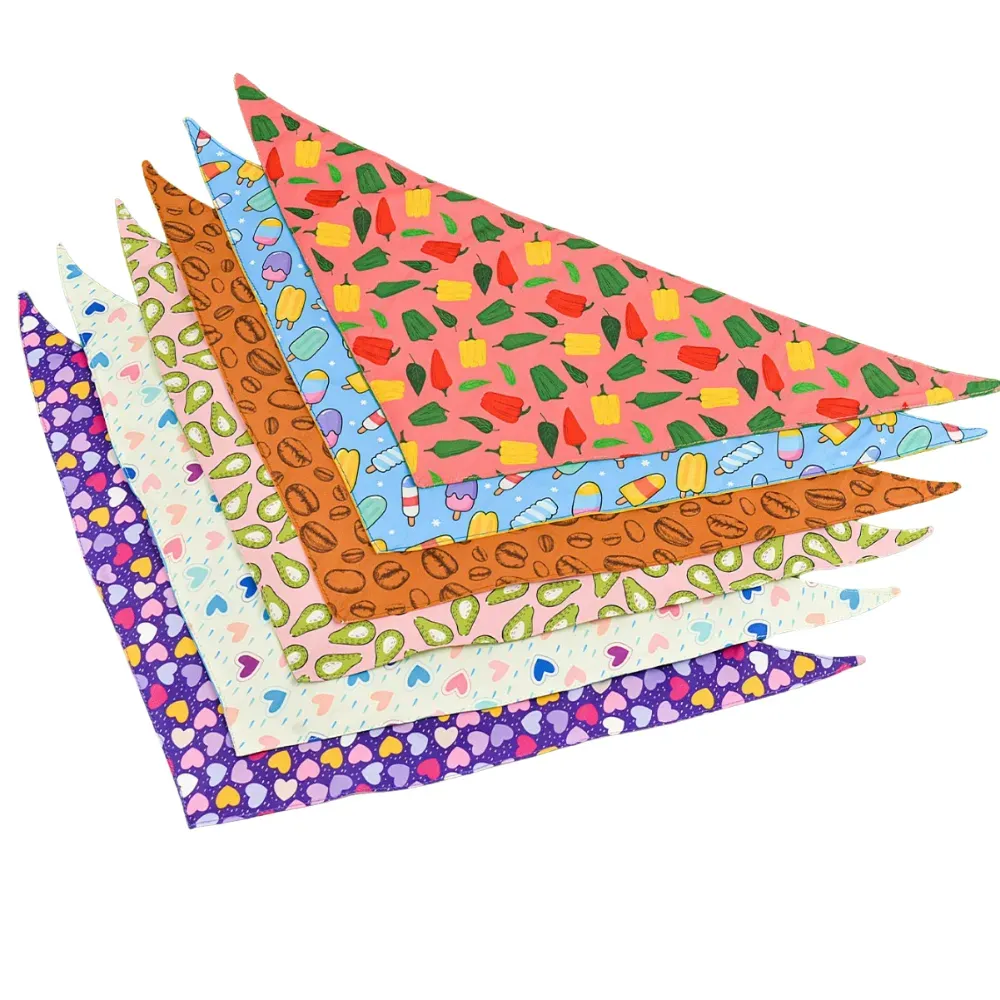 Featuring cute and fun prints, this reversible pet bandana makes pets stand out with adorable designs, ideal for photoshoots, daily wear, or seasonal events like summer picnics and outdoor activities.
