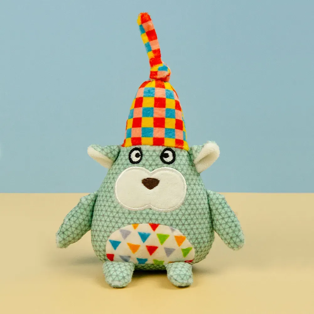 Easy to Clean: The plush material is easy to maintain and clean, making it hassle-free for pet owners to keep the toy fresh and hygienic. This practical feature ensures the toy remains a favorite for pets while maintaining cleanliness.