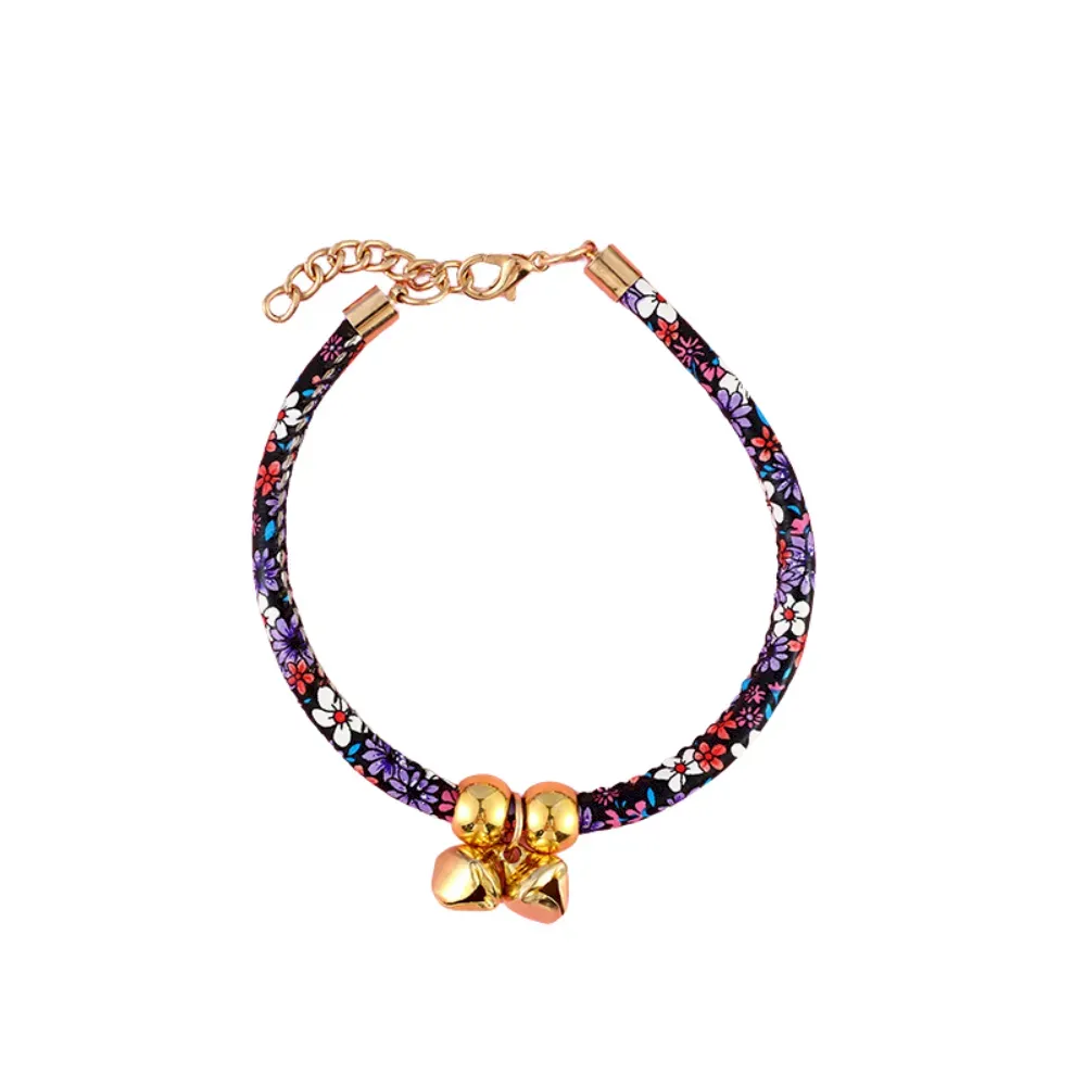 Fashionable cat collars
