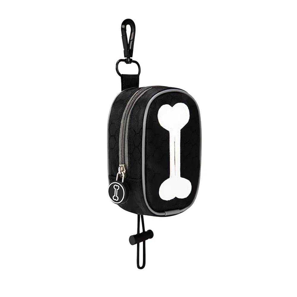 Hands-Free Dog Poop Bag Dispenser (4)_1 Hands-Free Dog Poop Bag Dispenser – Waterproof, Large Capacity, Quick-Access with Zipper, PVC Coating, and Carabiner for Easy Use