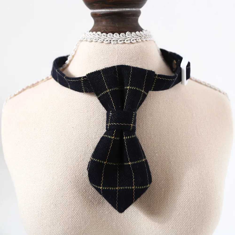 A versatile, stylish British checkered bow tie and tie pet collar, adjustable for comfort and perfect for adding elegance to any pet’s outfit.