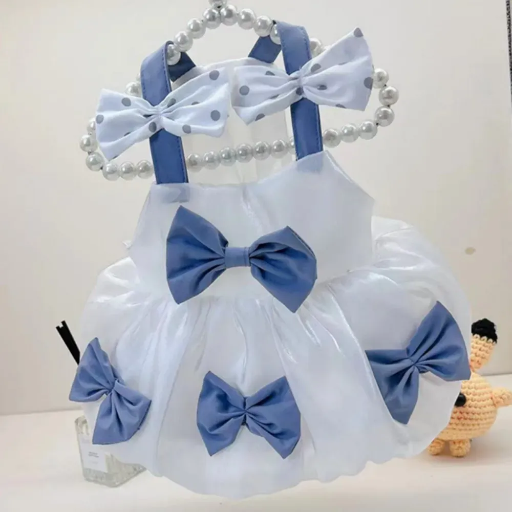 Featuring high-quality materials like tulle and lace, this dress is both beautiful and durable, perfect for businesses aiming to offer premium pet clothing.