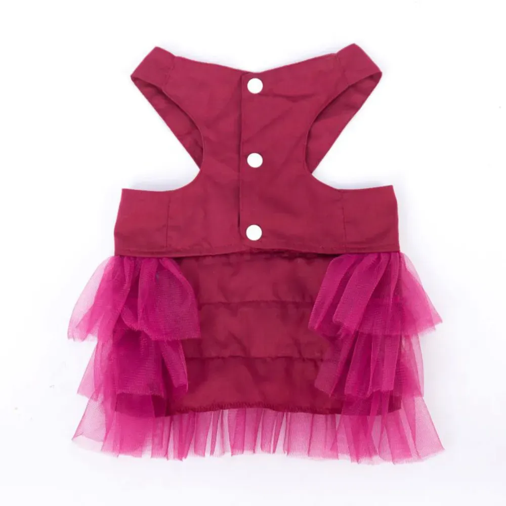 Designed with ease of use in mind, this rainbow tutu dress ensures a secure and comfortable fit, making it the perfect hassle-free costume for pet owners.