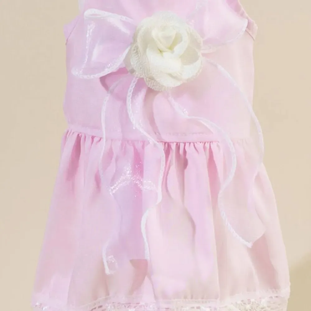 Made from soft, breathable tulle, this dress ensures both comfort and style, perfect for weddings, birthdays, and other formal events.