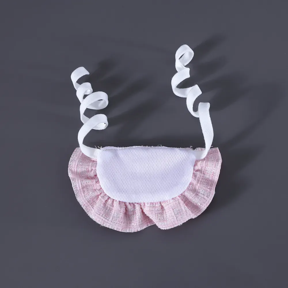 Retailers can offer a fashionable and functional holiday outfit for pets, combining warmth and style with this knitted bib and beret set, perfect for Christmas festivities.