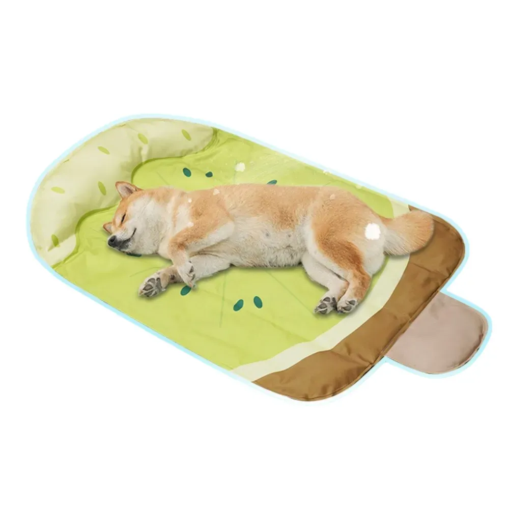 Hydrophilic Gel Cooling Technology: The high-quality, water-absorbent gel absorbs body heat to offer a natural, physical cooling effect, keeping pets comfortable and preventing overheating.