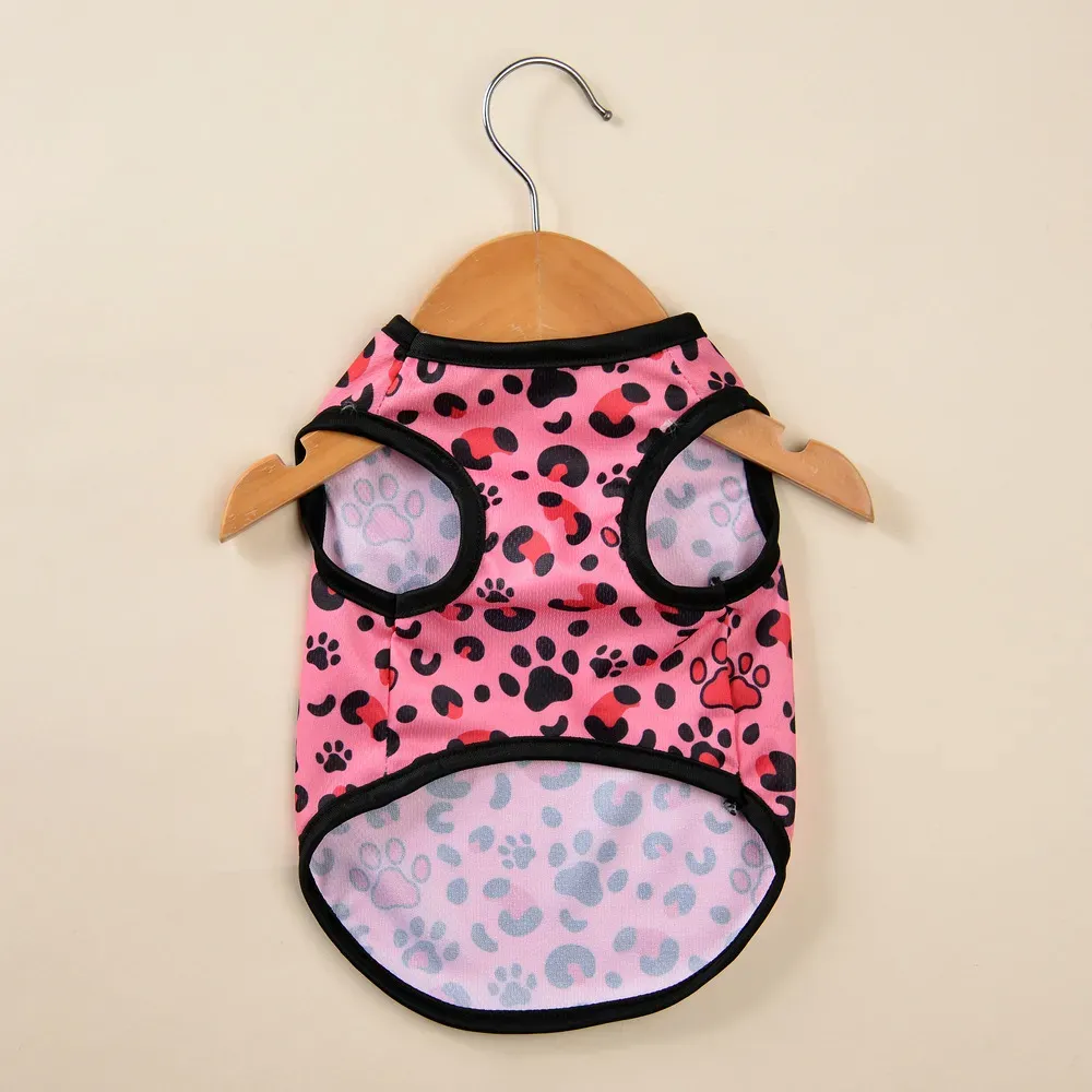 Summer Breathable Leopard Pet Vest for Dogs (3) A versatile and fashionable piece to keep pets comfortable and cool.