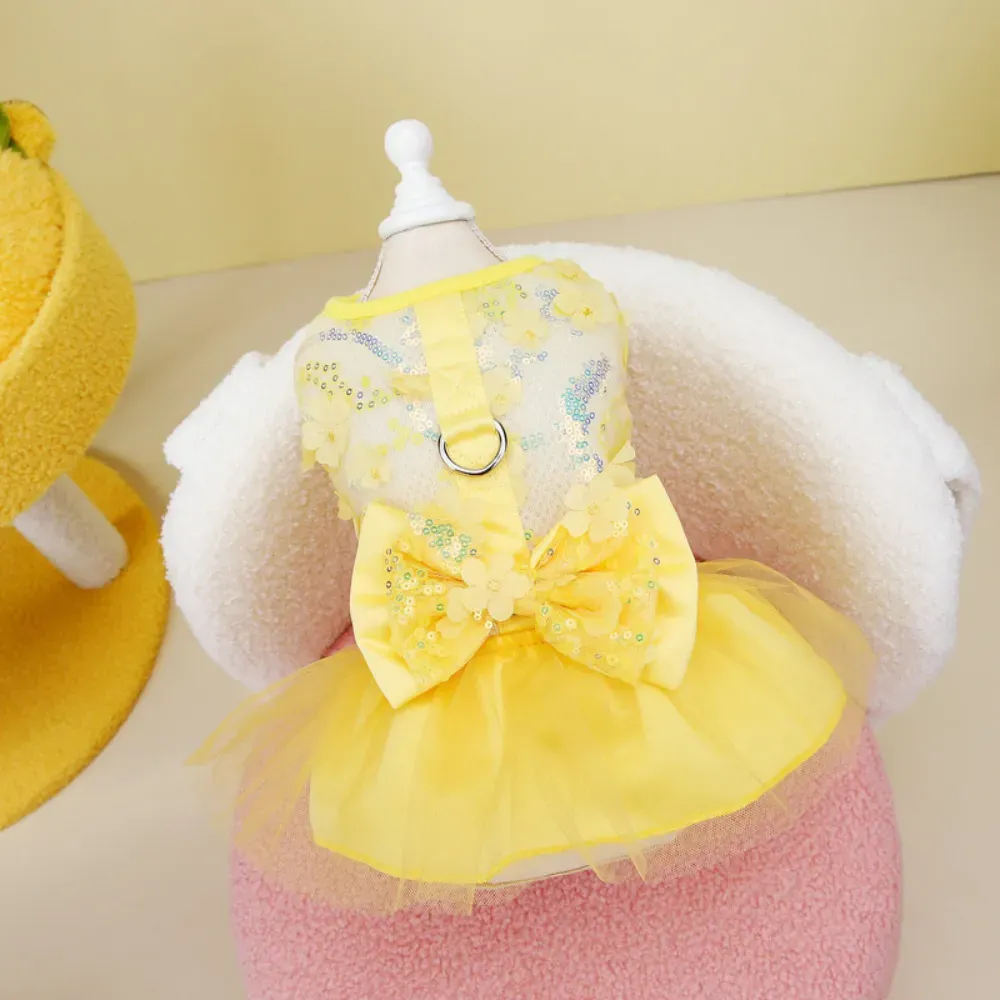 Whether for birthdays, holidays, weddings, or everyday strolls, this floral dog dress is a stylish and practical choice that keeps pets looking their best.
