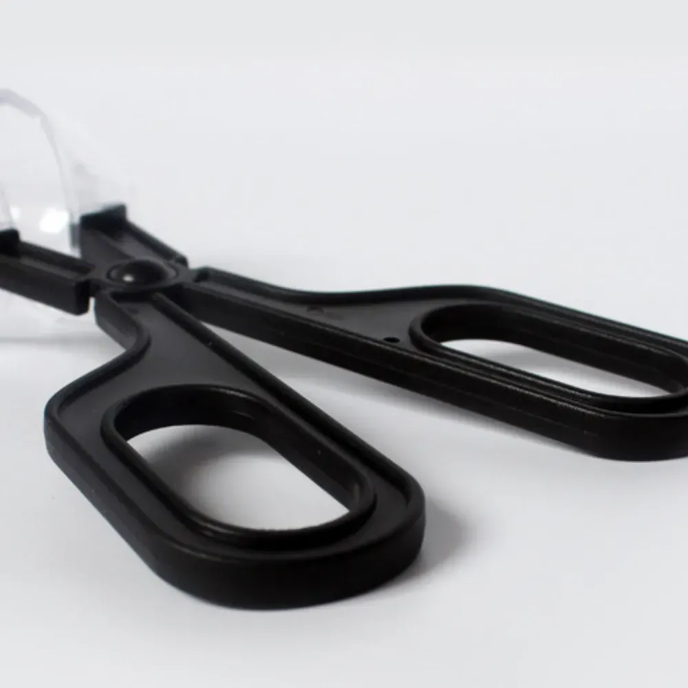 Durable insect-catching tongs for lizards, turtles, and frogs