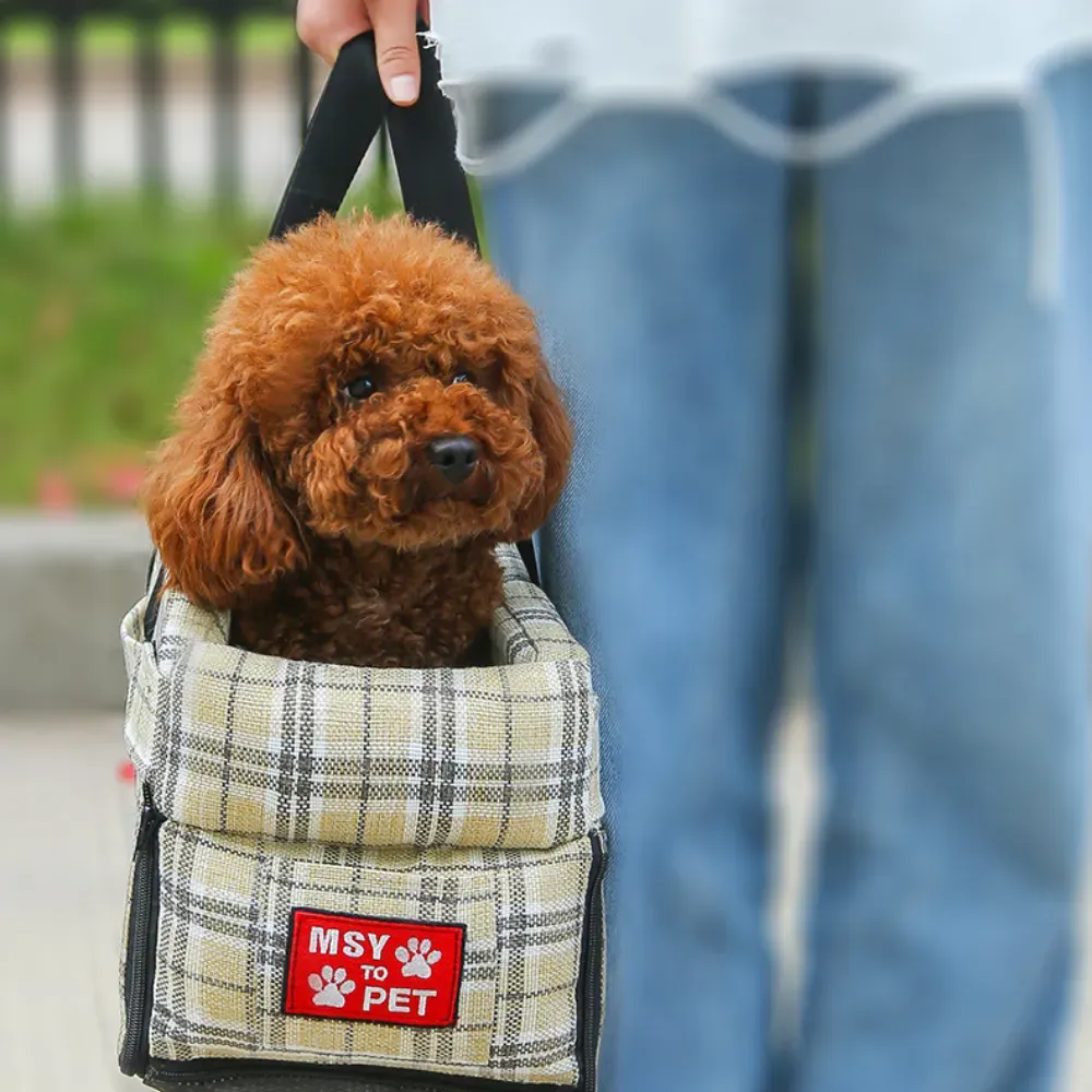 Secure seat with safety features for pet travel protection (2) All-Season Comfort: Suitable for year-round use, keeping pets warm in winter and cool in summer.