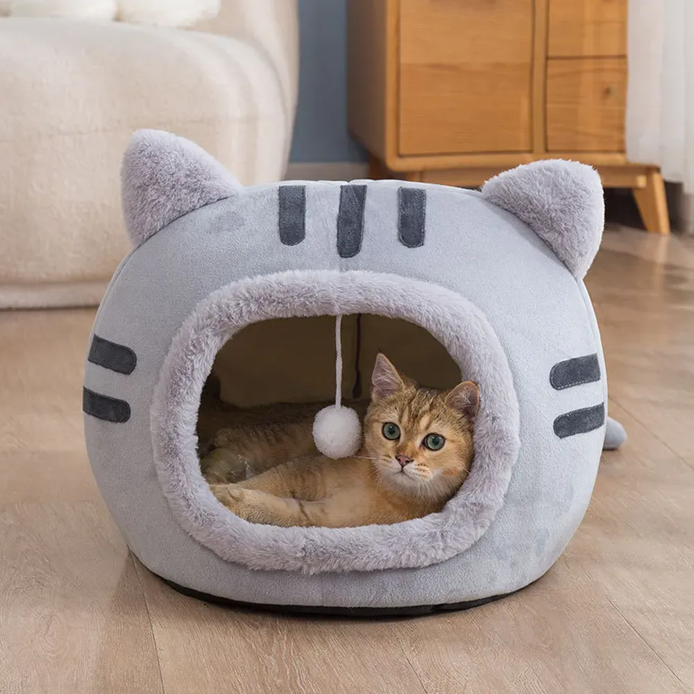 Adorable cat-shaped pet bed for dogs and cats (5) Retains heat effectively, keeping pets cozy and warm