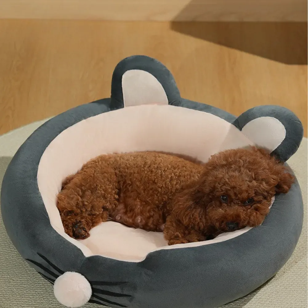 Durable construction with reinforced stitching for long-term use