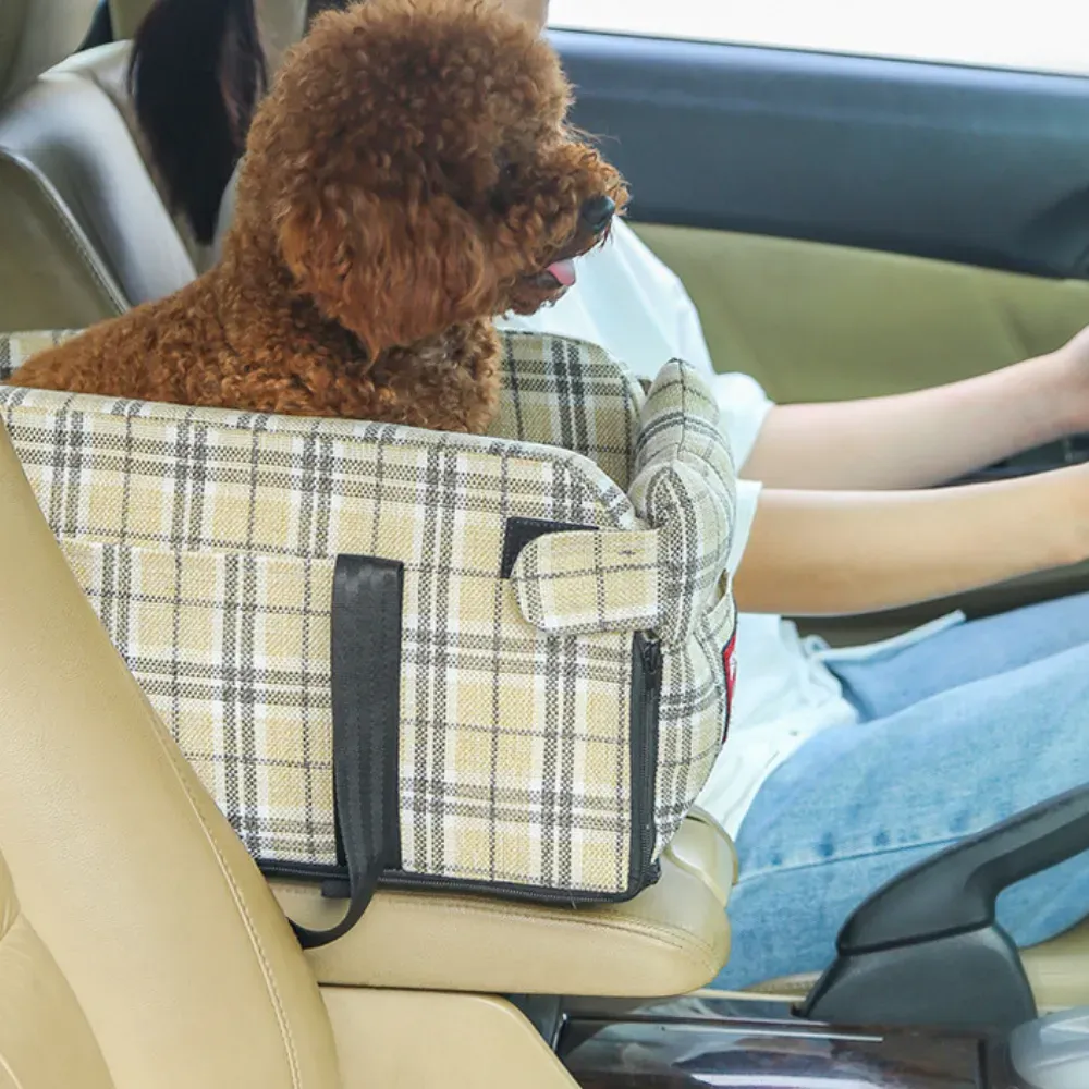 Secure seat with safety features for pet travel protection (3) Safe and Secure: Designed with safety in mind, offering a stable and comfortable space for pets during car rides.