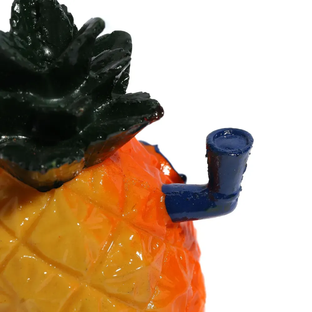 Unique SpongeBob pineapple house design for aquarium decor (6) Non-toxic, eco-friendly material ensures a safe environment
