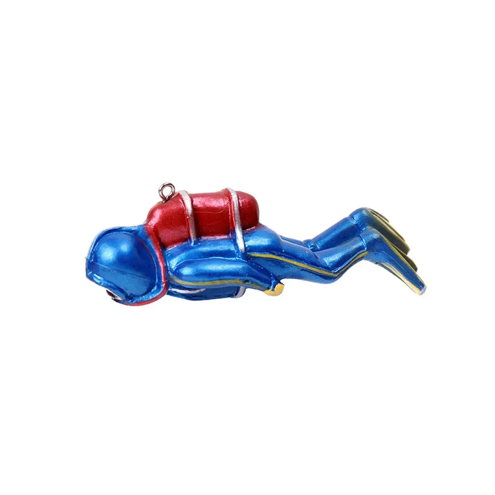 Realistic diver figure adds depth and movement (3) Glass-safe decor for fish tanks and aquascapes