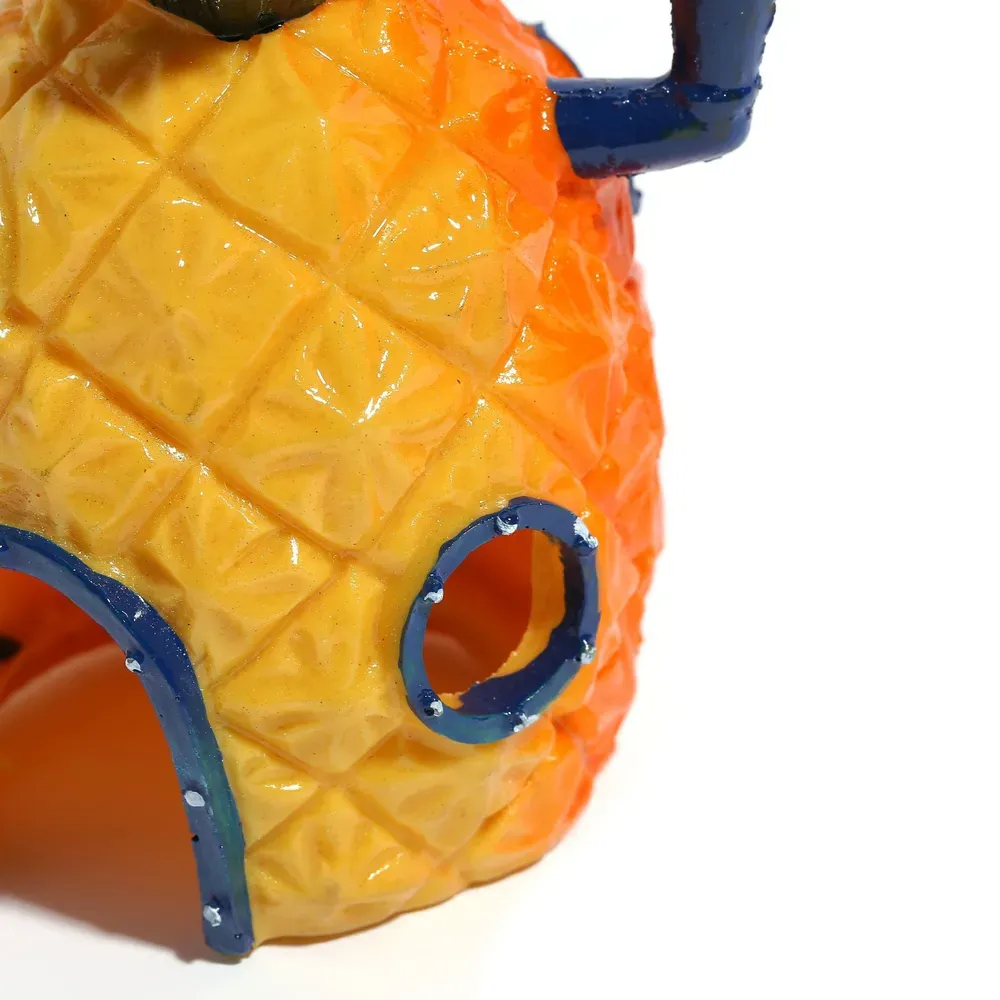 Unique SpongeBob pineapple house design for aquarium decor (5) Ideal for both freshwater and saltwater aquarium setups