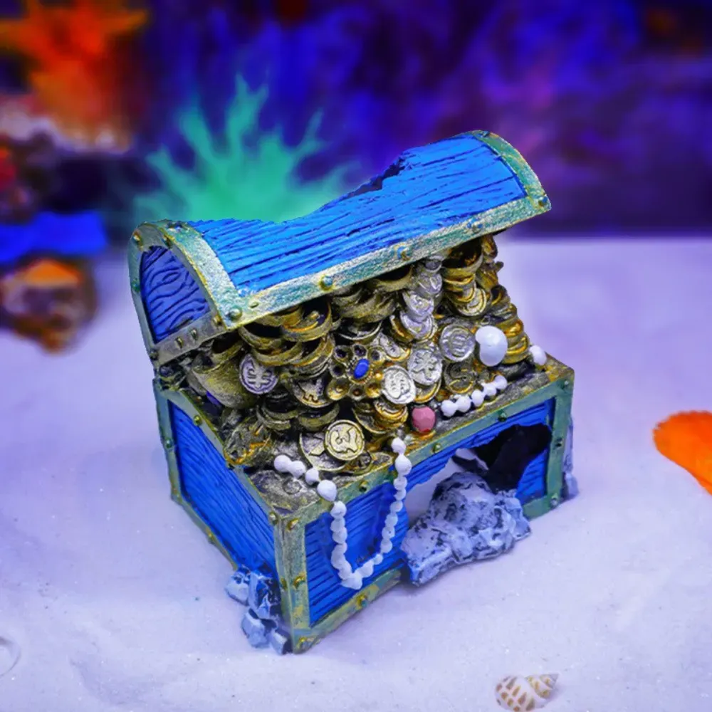 Bottom-sinking aquarium decor with sea adventure theme