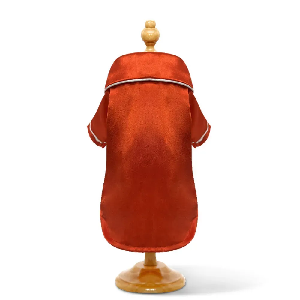 Constructed from lightweight, breathable fabric to provide comfort in all seasons, ideal for indoor lounging and rest.