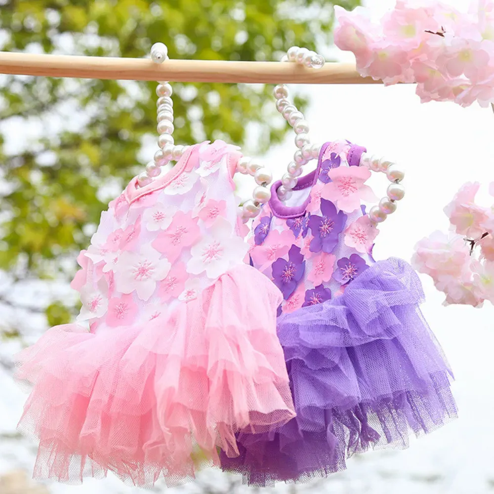dog clothes dresses (2) Lightweight and breathable materials ensure comfort without compromising on style or movement.