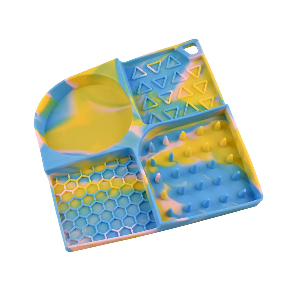 Colorful Pet Lick Mat with Suction Base_4 Colorful Pet Lick Mat with Suction Base_4