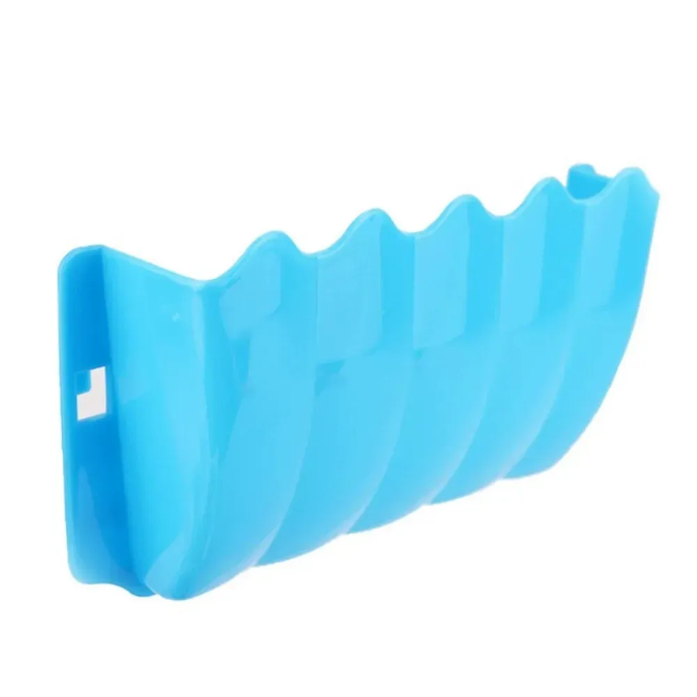 Rabbit hay holder