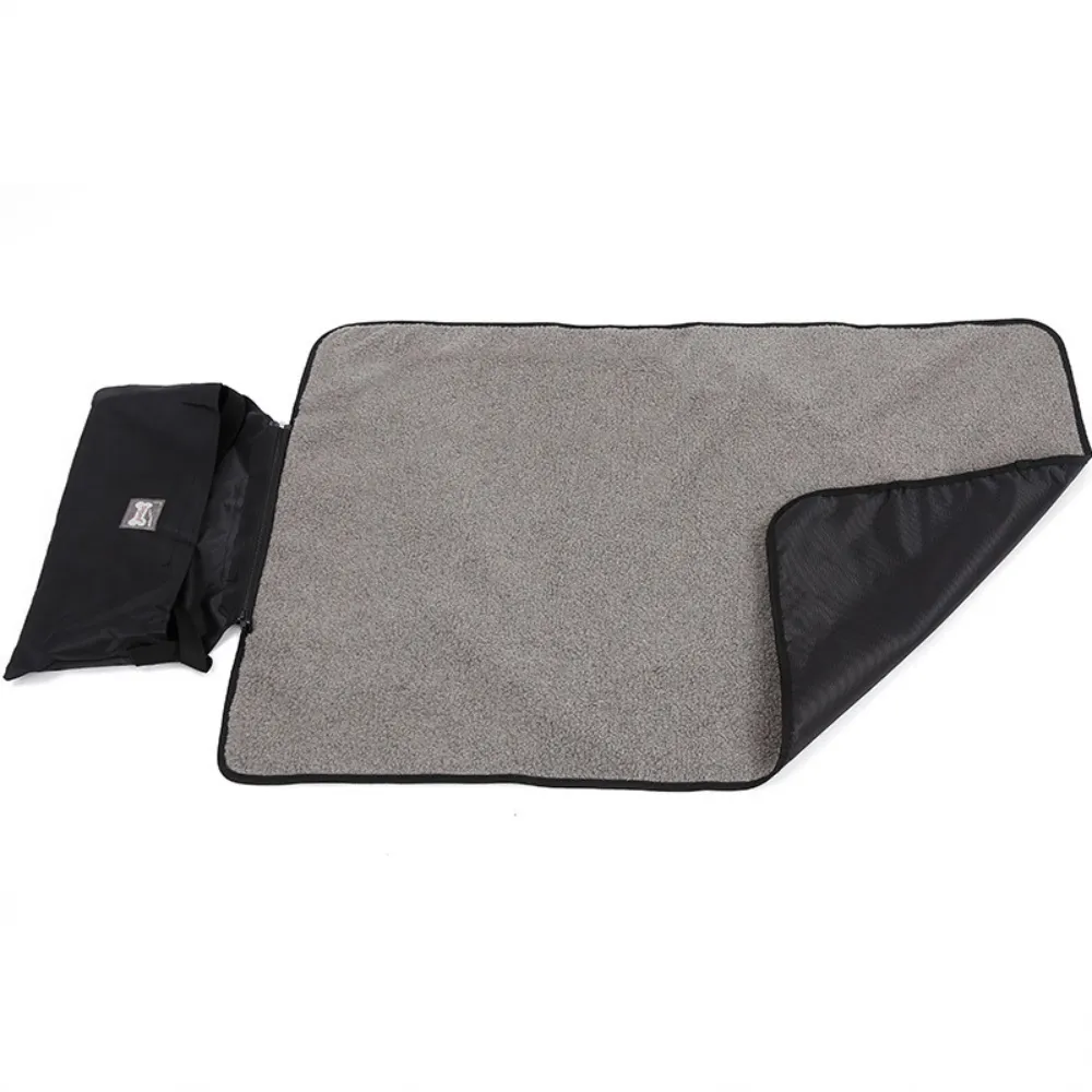 Wholesale   Foldable Portable Waterproof Dirt-Resistant Warm Dog Mat
