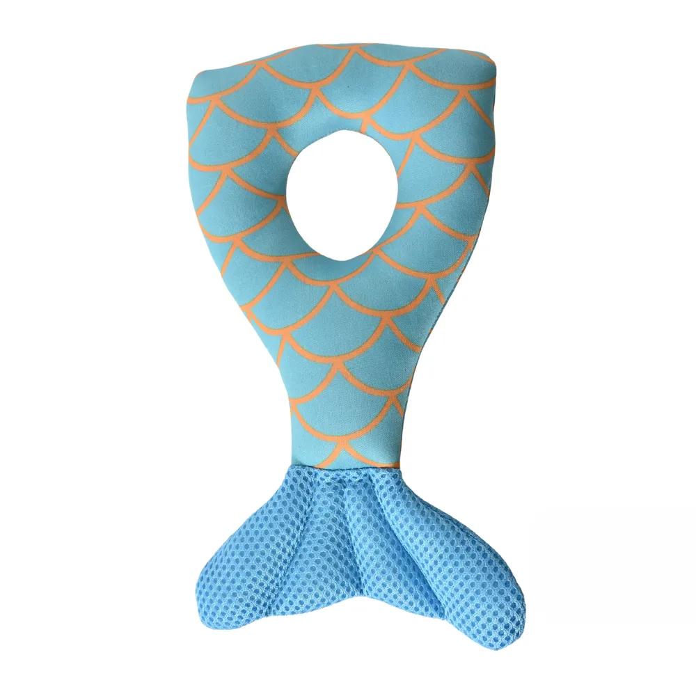 Fish Tail Design Floating Dog Toy with Squeaker1 Fish Tail Design Floating Dog Toy with Squeaker1