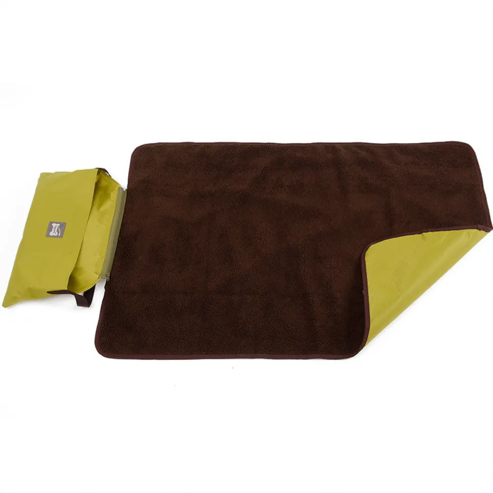 Wholesale         Foldable Portable Waterproof Dirt-Resistant Warm Dog Mat