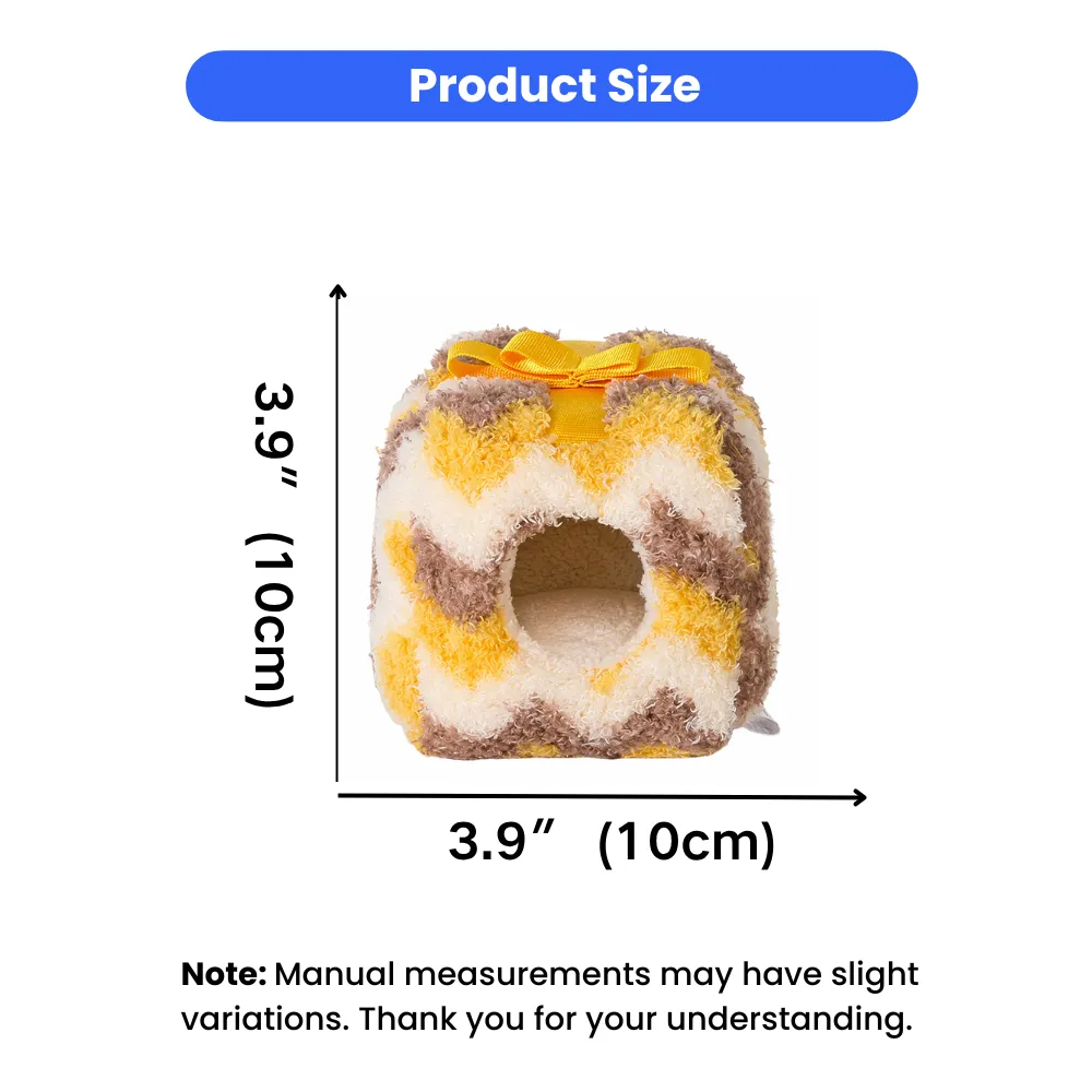 Product size diagram showing the hamster bed measures 3.9 inches by 3.9 inches (10cm x 10cm).