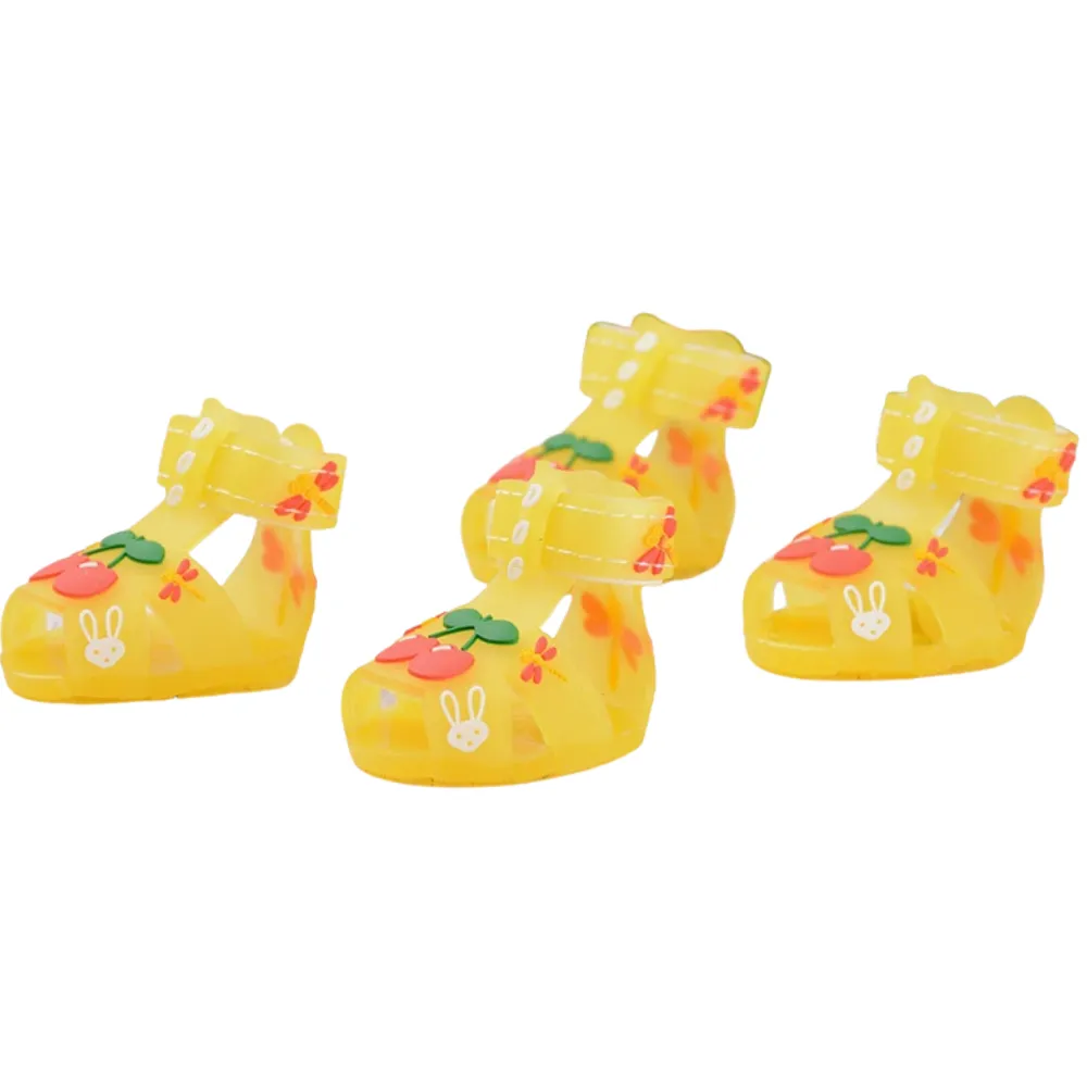Yellow breathable jelly dog sandals with soft flexible material and cute cartoon pattern for puppies