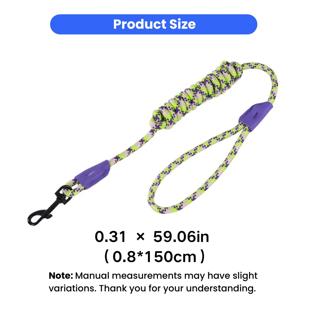 Reflective nylon dog leash measuring 0.8cm x 150cm with soft handle and metal hook
