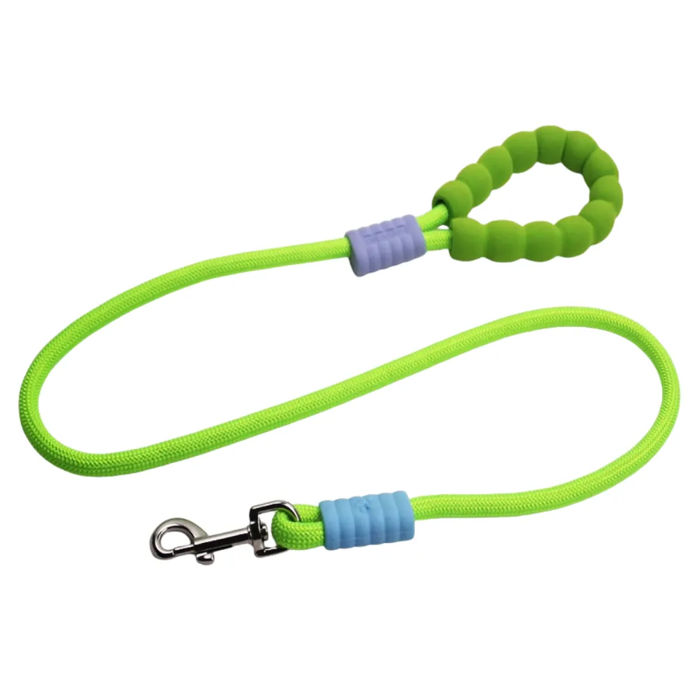 Green lightweight dog leash with foam handle durable rope and metal clasp for outdoor pet walking